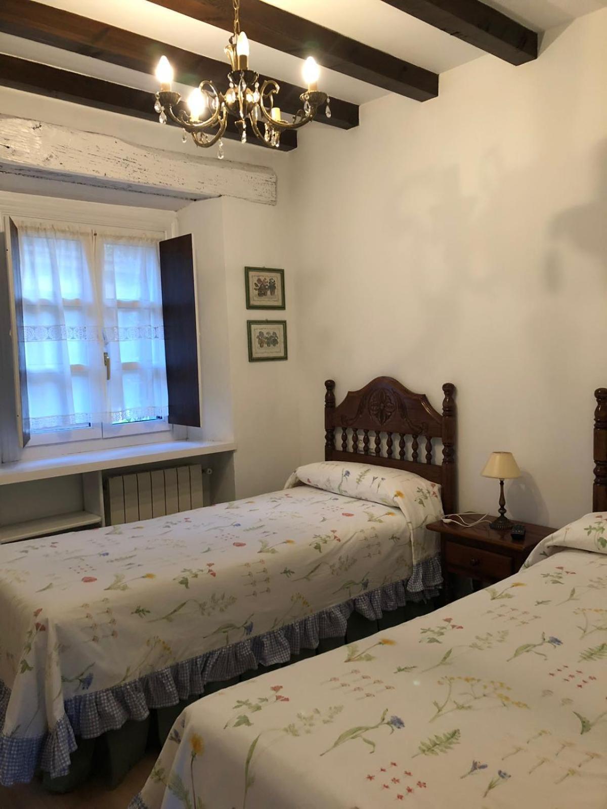 Apartamentos La Casona Ucieda Buitenkant foto