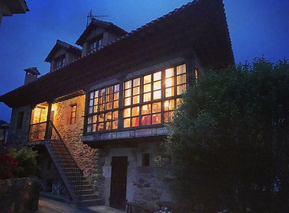 Apartamentos La Casona Ucieda Buitenkant foto