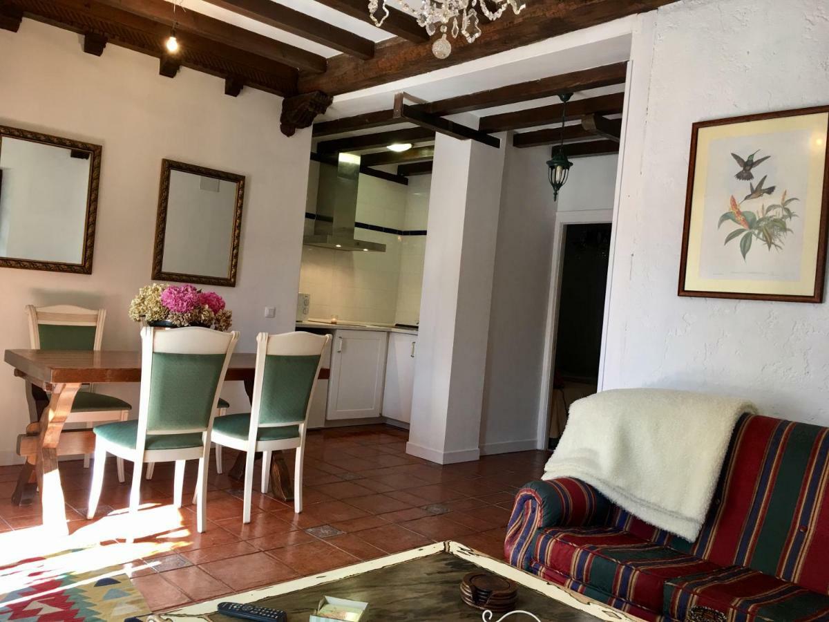 Apartamentos La Casona Ucieda Buitenkant foto